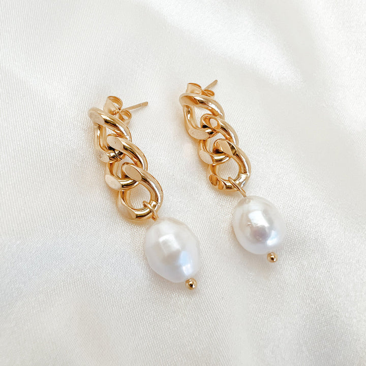 80’s Pearl Stud Earrings